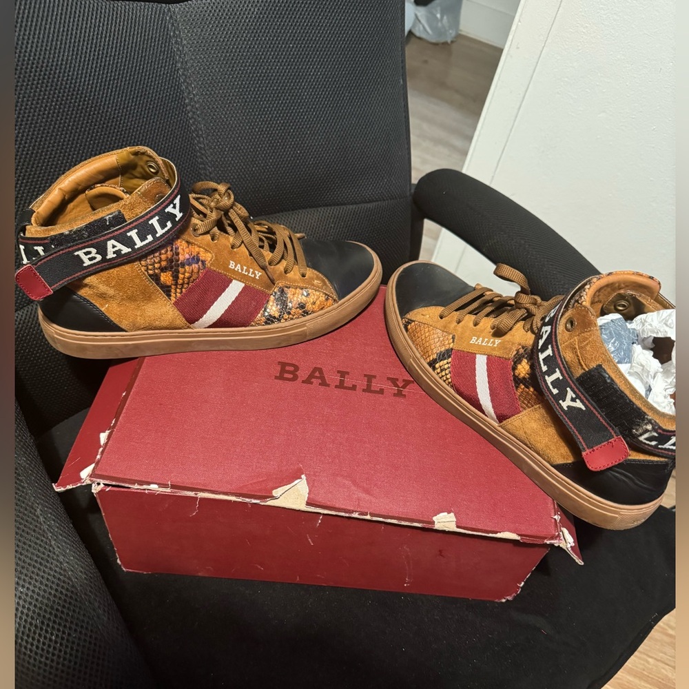 Size 11 brown snake skin bally shoes